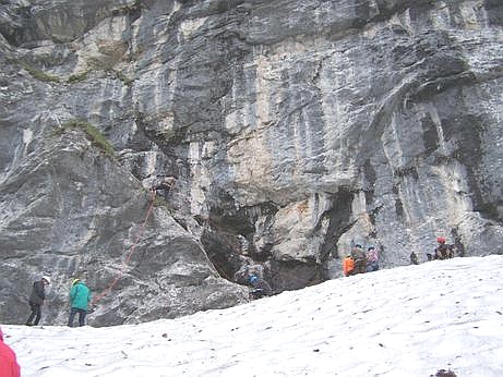 Der Abseilplatz unterhalb der Rampe
