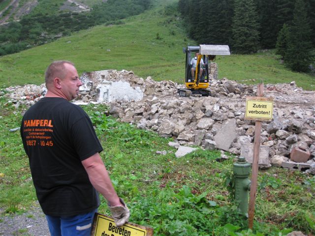 Der Chef der Abbruchfirma