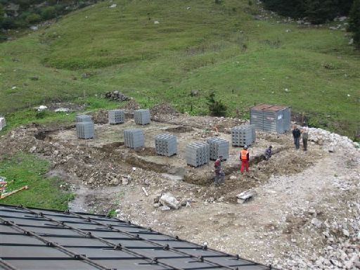 Graben rundum fertig