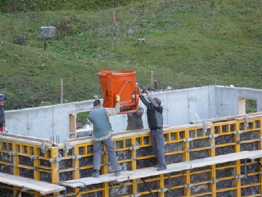 So sieht es jetzt neben der H&uuml;tte aus