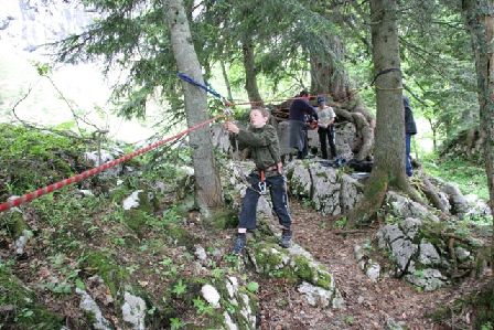 Und am Seil zur&uuml;ck