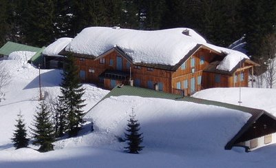 H&uuml;tte im Schnee